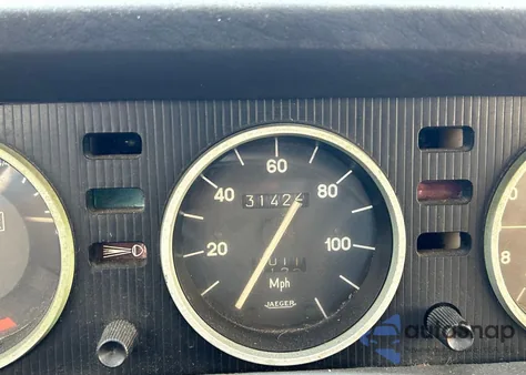 1968 Peugeot 404 z USA, uszkodzony, nr VIN 8329284